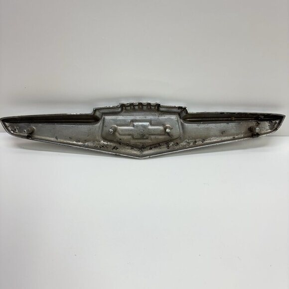 1949 Chevrolet Chevy Original Chrome Hood Emblem Ornament Emblem Logo 3688052 - Picture 6 of 6